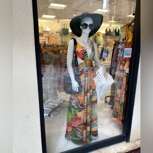 Luxxel Cutout Maxi Dress in Colorful Tropical Tribal Hawaiian African Leaf Print - Picture 3 of 11